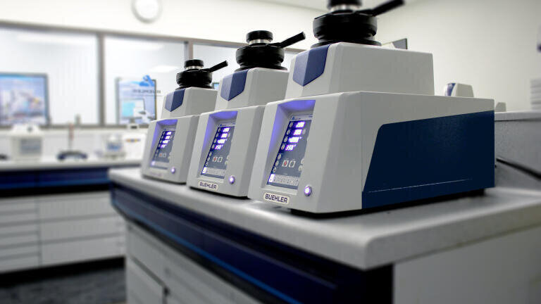 SimpliMet™ 4000 mounting presses
